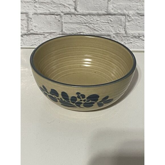Pfaltzgraff Folk Art Stoneware Bowl Tan Blue Floral Primitive Country 6.25” - Picture 3 of 15